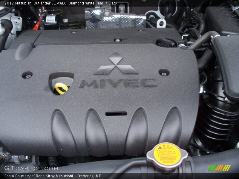 Diamond White Pearl / Black 2012 Mitsubishi Outlander SE AWD