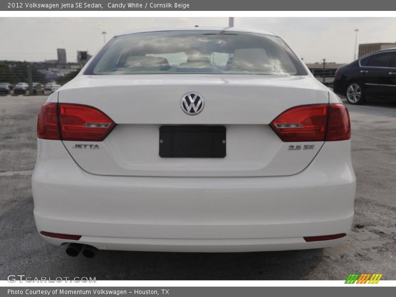 Candy White / Cornsilk Beige 2012 Volkswagen Jetta SE Sedan
