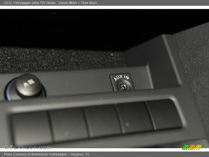 Candy White / Titan Black 2012 Volkswagen Jetta TDI Sedan