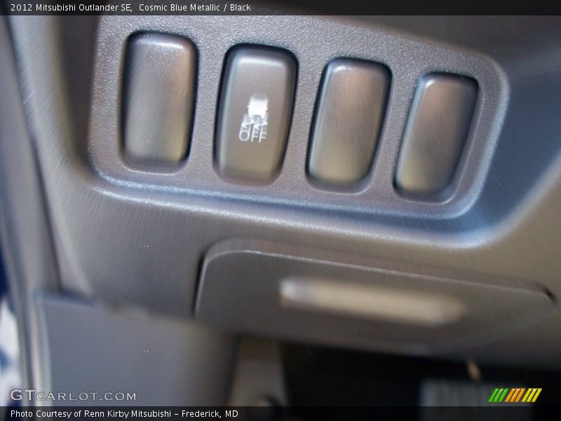 Cosmic Blue Metallic / Black 2012 Mitsubishi Outlander SE