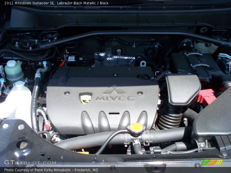 Labrador Black Metallic / Black 2012 Mitsubishi Outlander SE