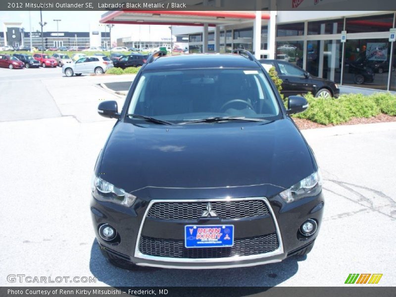 Labrador Black Metallic / Black 2012 Mitsubishi Outlander SE