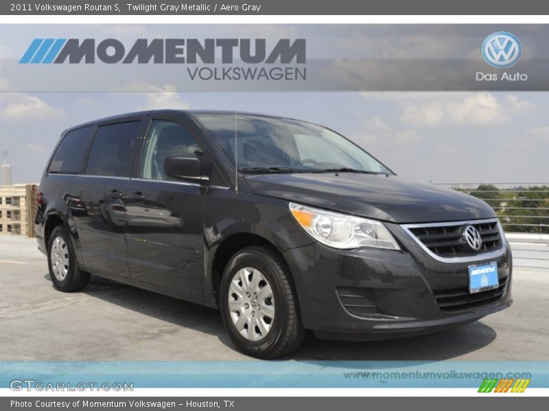 Twilight Gray Metallic / Aero Gray 2011 Volkswagen Routan S