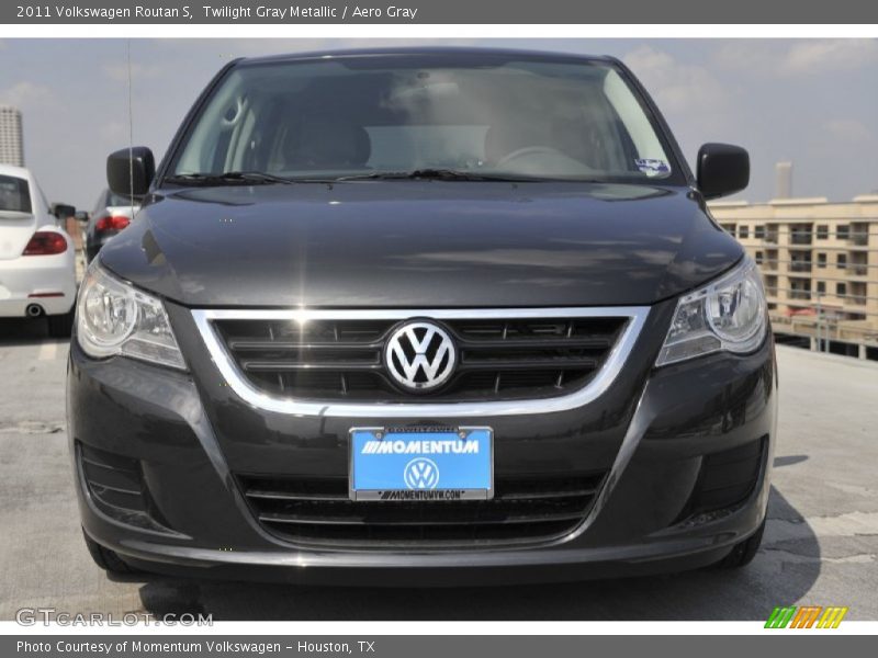 Twilight Gray Metallic / Aero Gray 2011 Volkswagen Routan S