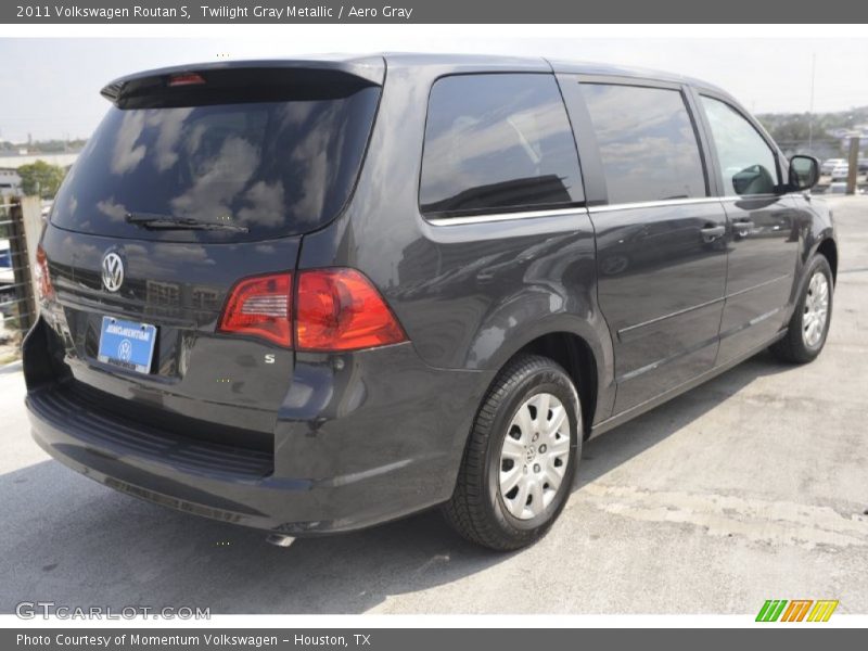 Twilight Gray Metallic / Aero Gray 2011 Volkswagen Routan S