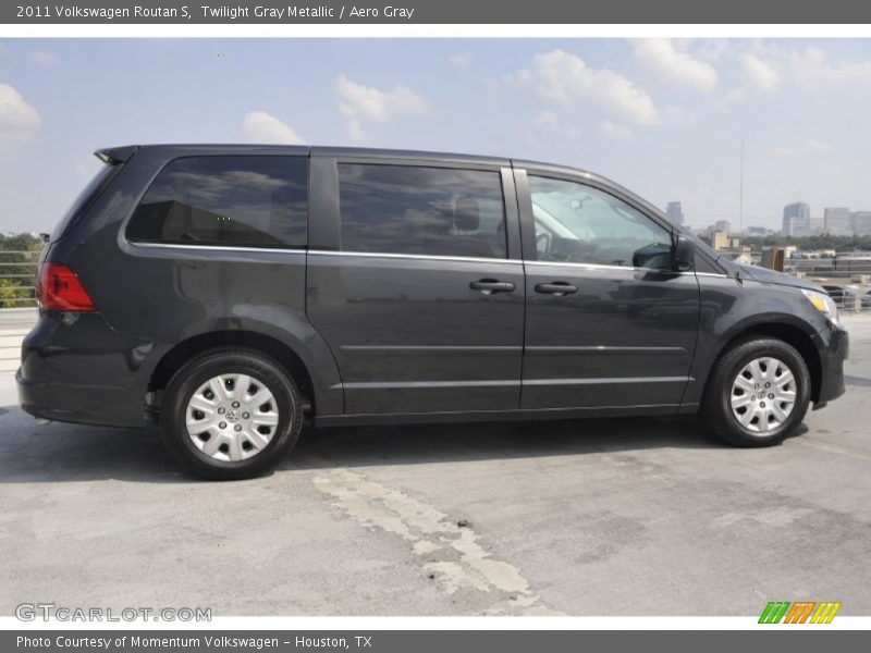 Twilight Gray Metallic / Aero Gray 2011 Volkswagen Routan S