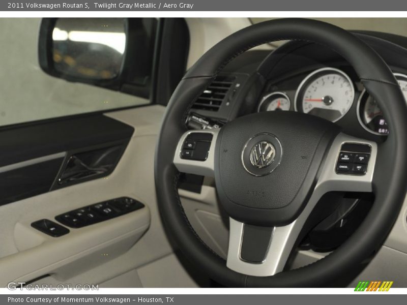 Twilight Gray Metallic / Aero Gray 2011 Volkswagen Routan S