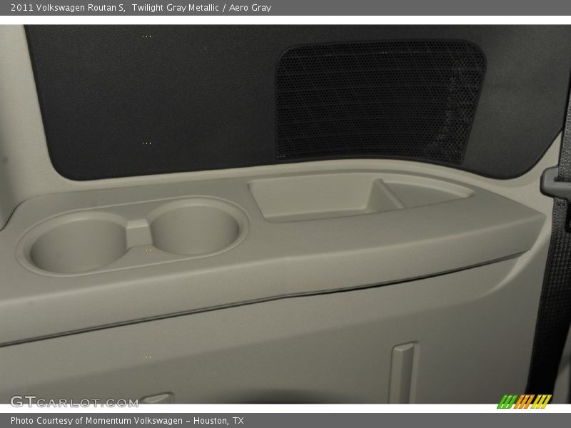 Twilight Gray Metallic / Aero Gray 2011 Volkswagen Routan S