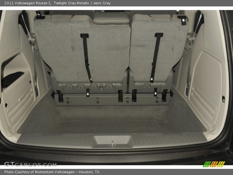 Twilight Gray Metallic / Aero Gray 2011 Volkswagen Routan S