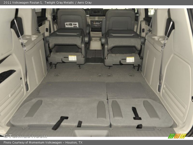 Twilight Gray Metallic / Aero Gray 2011 Volkswagen Routan S
