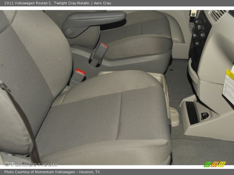 Twilight Gray Metallic / Aero Gray 2011 Volkswagen Routan S