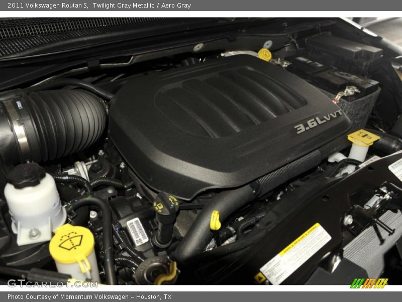 Twilight Gray Metallic / Aero Gray 2011 Volkswagen Routan S