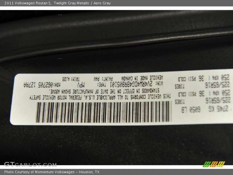 Twilight Gray Metallic / Aero Gray 2011 Volkswagen Routan S
