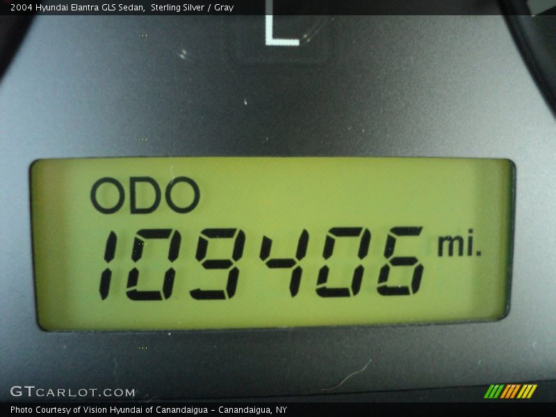 Sterling Silver / Gray 2004 Hyundai Elantra GLS Sedan