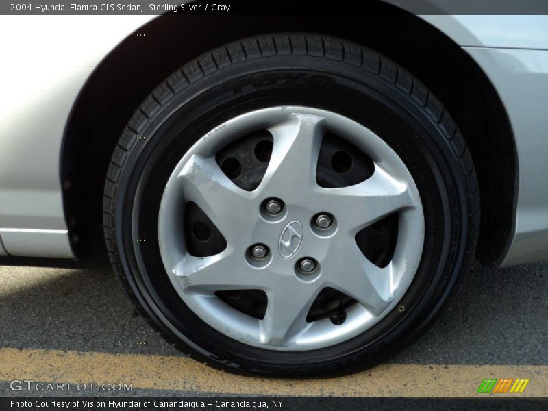Sterling Silver / Gray 2004 Hyundai Elantra GLS Sedan