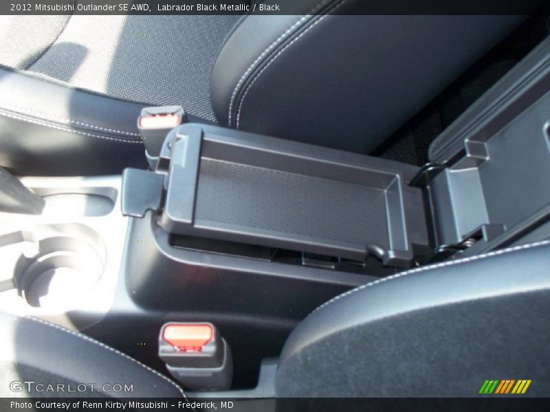 Labrador Black Metallic / Black 2012 Mitsubishi Outlander SE AWD
