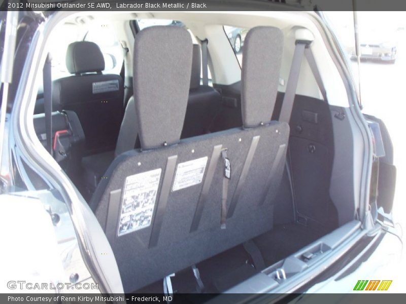 Labrador Black Metallic / Black 2012 Mitsubishi Outlander SE AWD