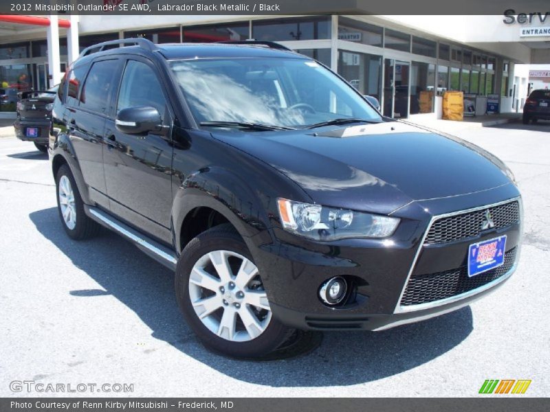 Labrador Black Metallic / Black 2012 Mitsubishi Outlander SE AWD