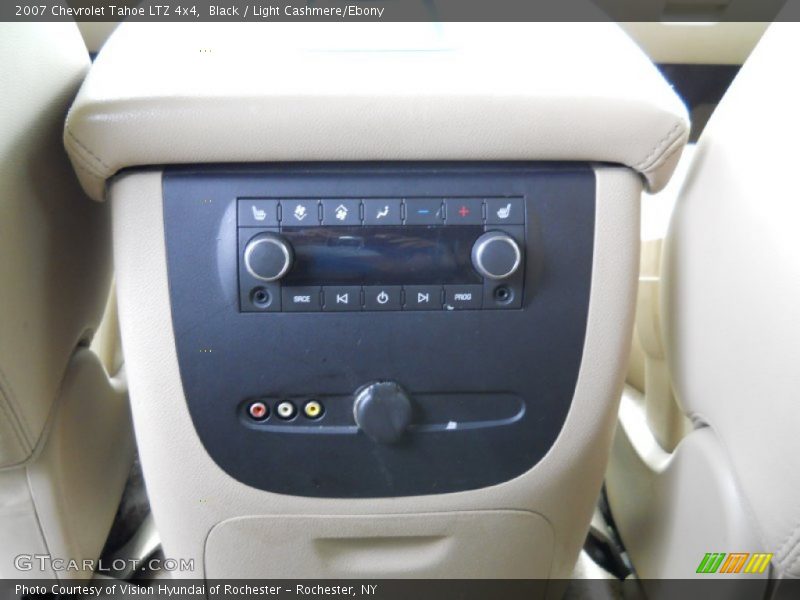 Controls of 2007 Tahoe LTZ 4x4