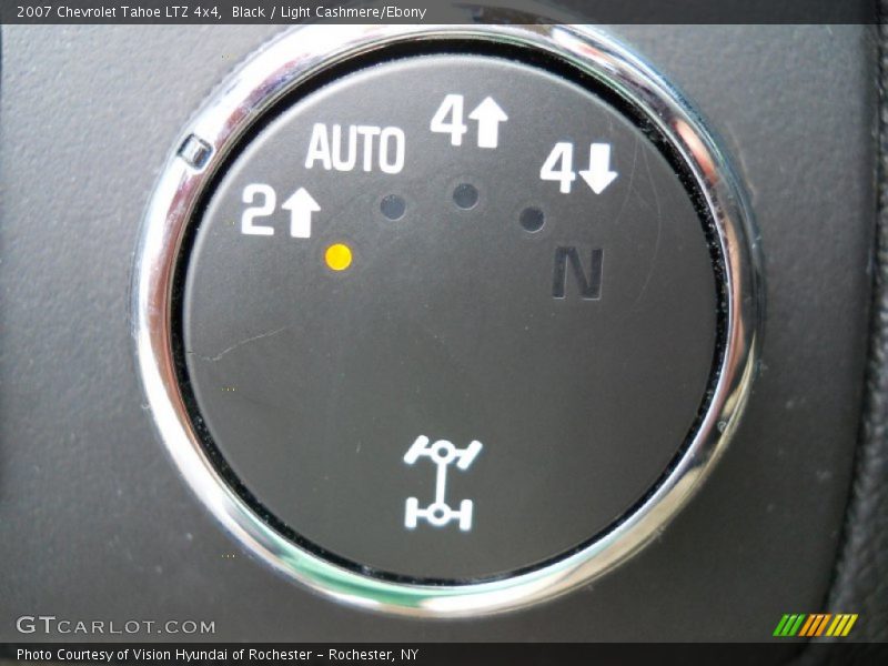 Controls of 2007 Tahoe LTZ 4x4