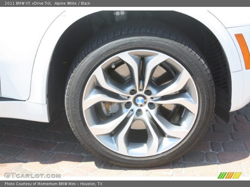 Alpine White / Black 2011 BMW X5 xDrive 50i