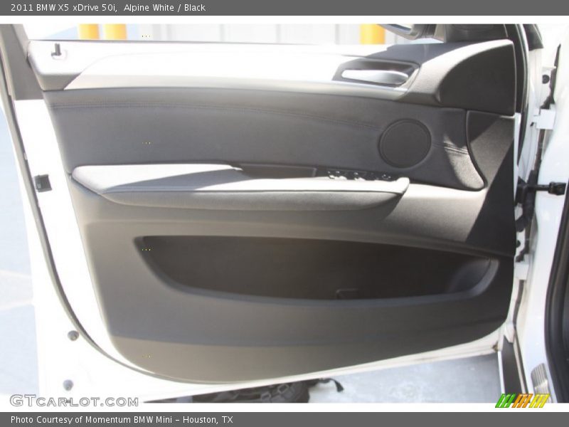Alpine White / Black 2011 BMW X5 xDrive 50i