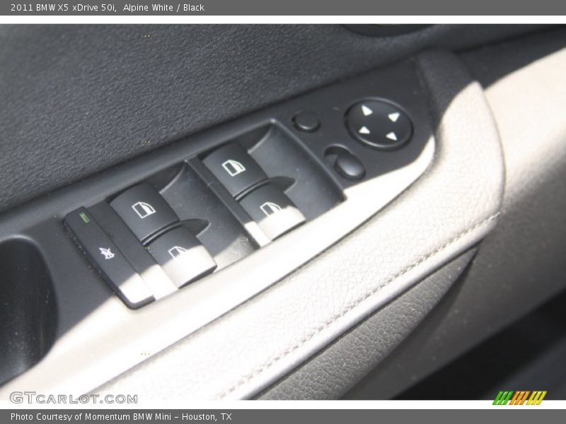 Alpine White / Black 2011 BMW X5 xDrive 50i