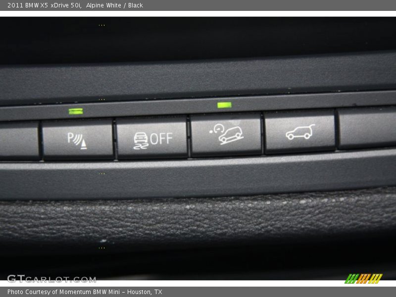 Alpine White / Black 2011 BMW X5 xDrive 50i