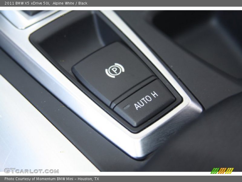 Alpine White / Black 2011 BMW X5 xDrive 50i