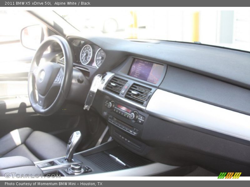 Alpine White / Black 2011 BMW X5 xDrive 50i