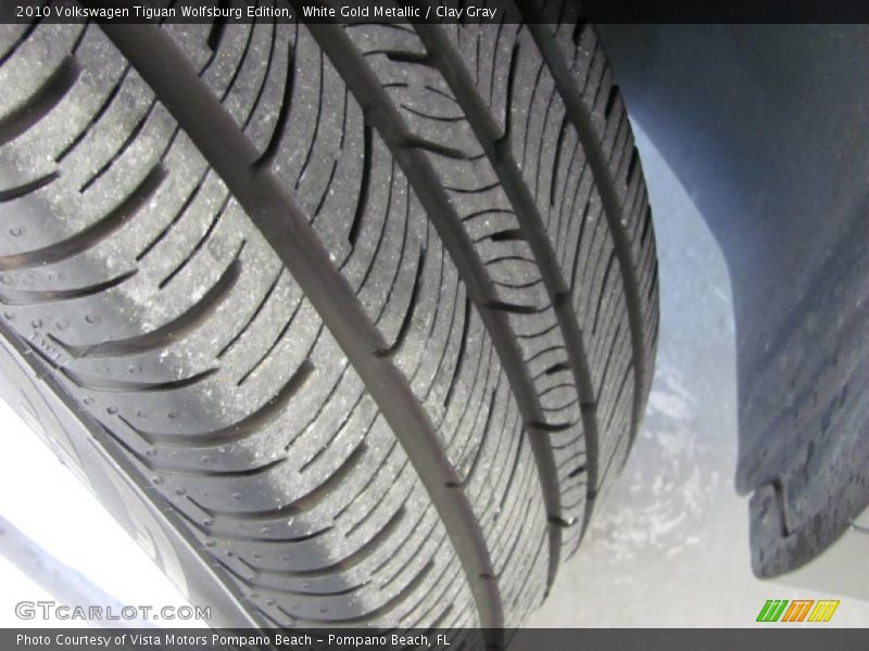 White Gold Metallic / Clay Gray 2010 Volkswagen Tiguan Wolfsburg Edition