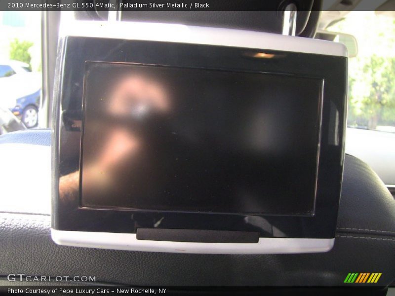 Palladium Silver Metallic / Black 2010 Mercedes-Benz GL 550 4Matic