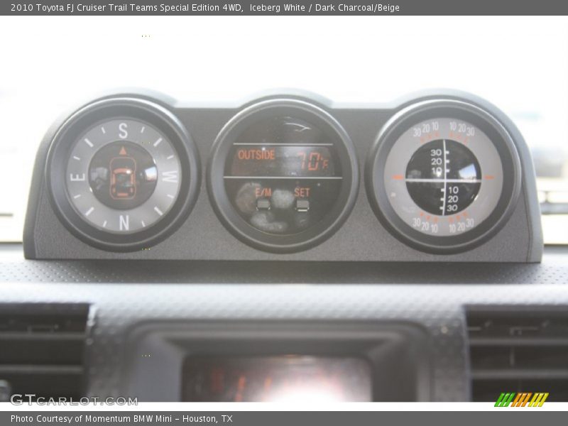 Iceberg White / Dark Charcoal/Beige 2010 Toyota FJ Cruiser Trail Teams Special Edition 4WD
