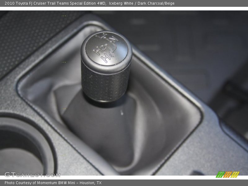 Iceberg White / Dark Charcoal/Beige 2010 Toyota FJ Cruiser Trail Teams Special Edition 4WD