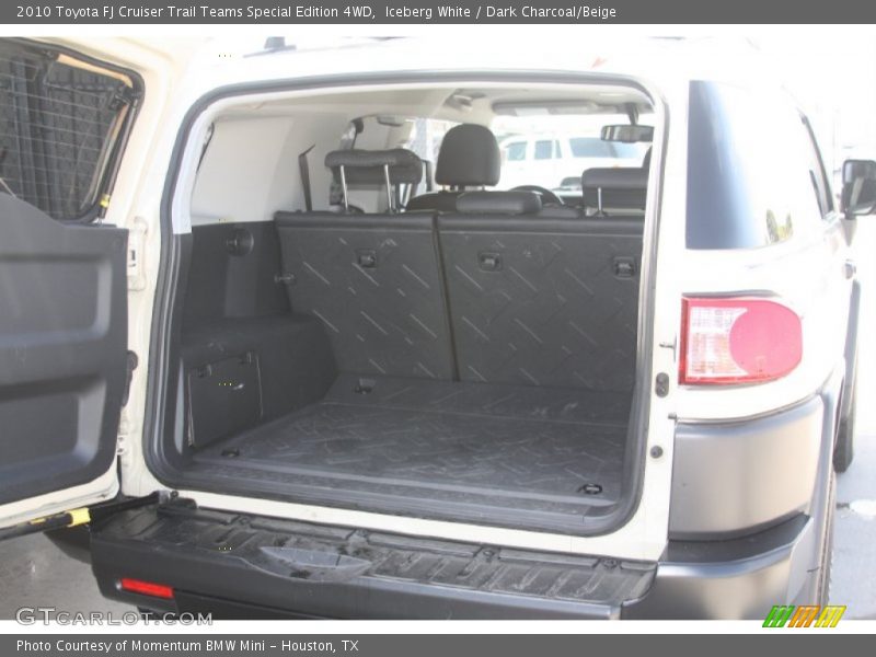 Iceberg White / Dark Charcoal/Beige 2010 Toyota FJ Cruiser Trail Teams Special Edition 4WD