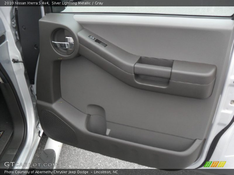 Silver Lightning Metallic / Gray 2010 Nissan Xterra S 4x4