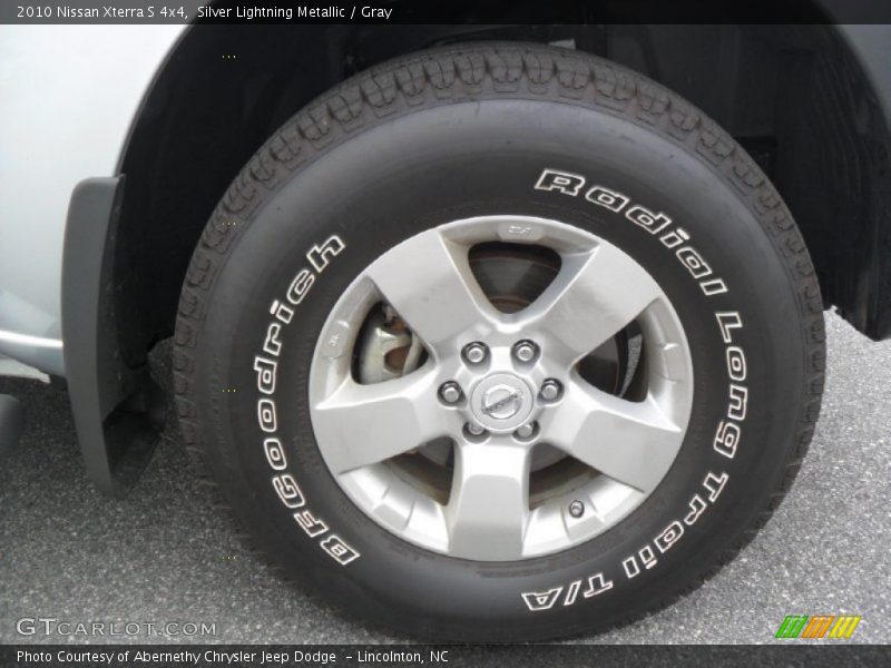 Silver Lightning Metallic / Gray 2010 Nissan Xterra S 4x4