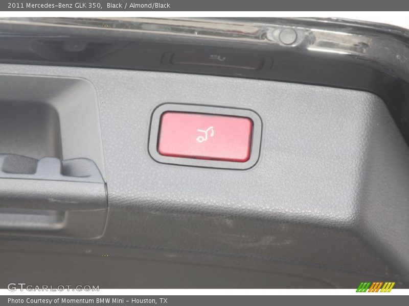 Black / Almond/Black 2011 Mercedes-Benz GLK 350