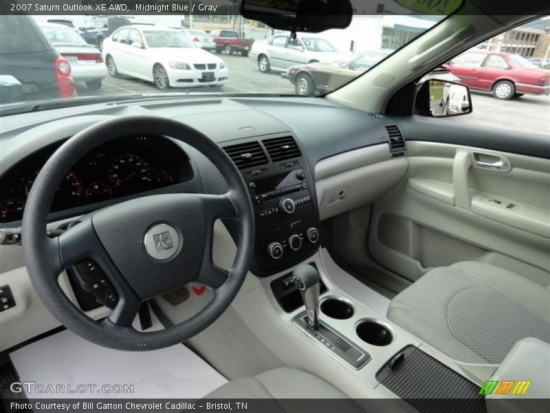  2007 Outlook XE AWD Gray Interior