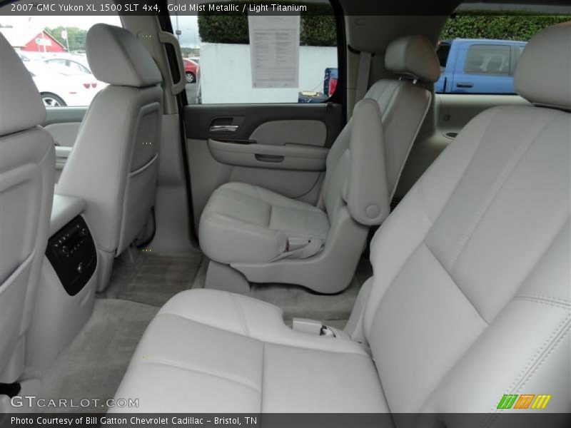 Gold Mist Metallic / Light Titanium 2007 GMC Yukon XL 1500 SLT 4x4