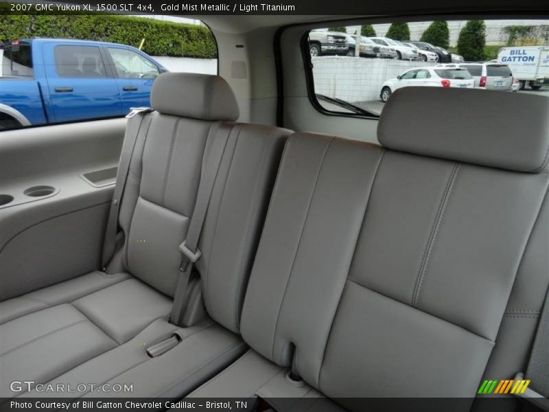 Gold Mist Metallic / Light Titanium 2007 GMC Yukon XL 1500 SLT 4x4