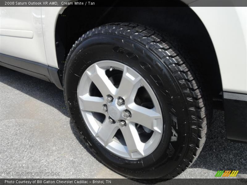Cream White / Tan 2008 Saturn Outlook XR AWD