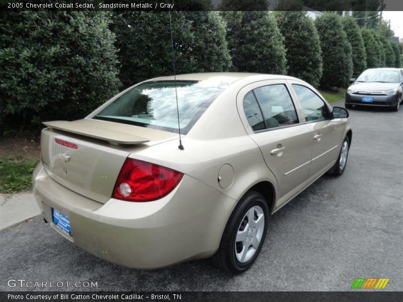 Sandstone Metallic / Gray 2005 Chevrolet Cobalt Sedan