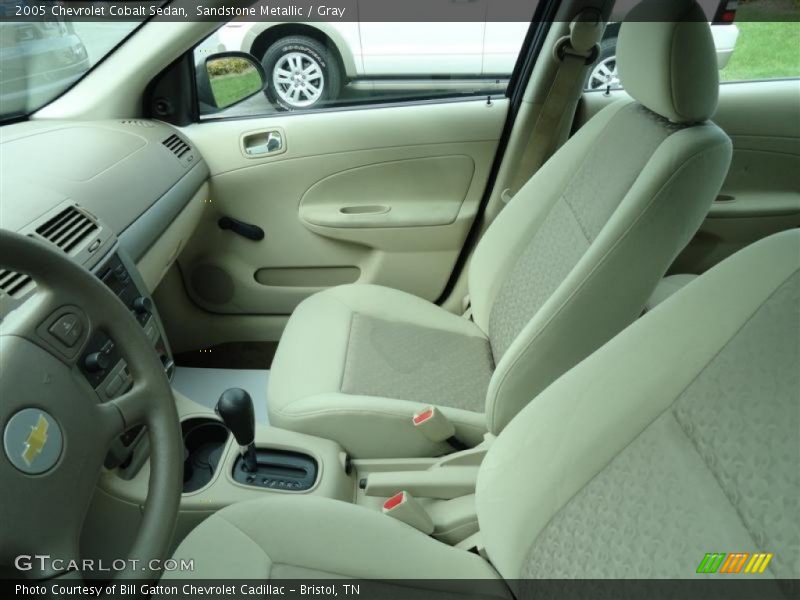 Sandstone Metallic / Gray 2005 Chevrolet Cobalt Sedan