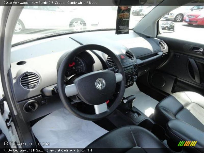Candy White / Black 2010 Volkswagen New Beetle 2.5 Coupe