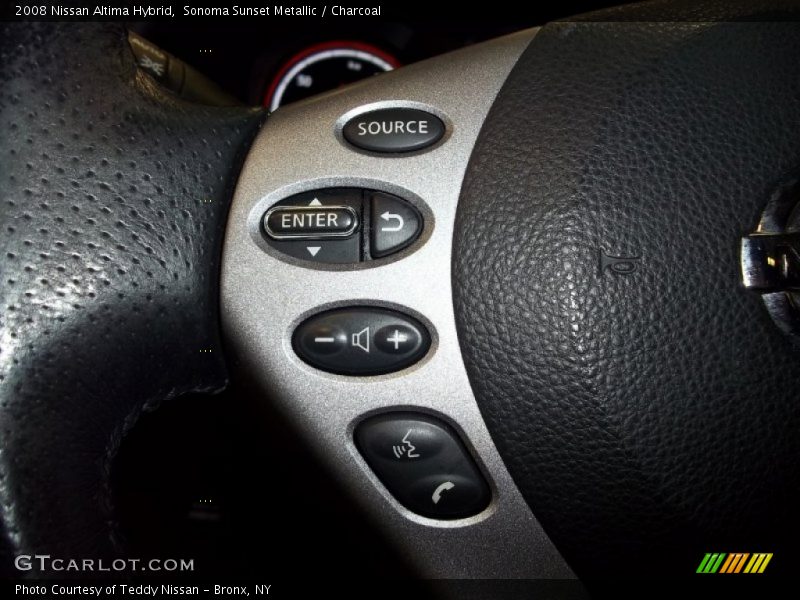 Controls of 2008 Altima Hybrid