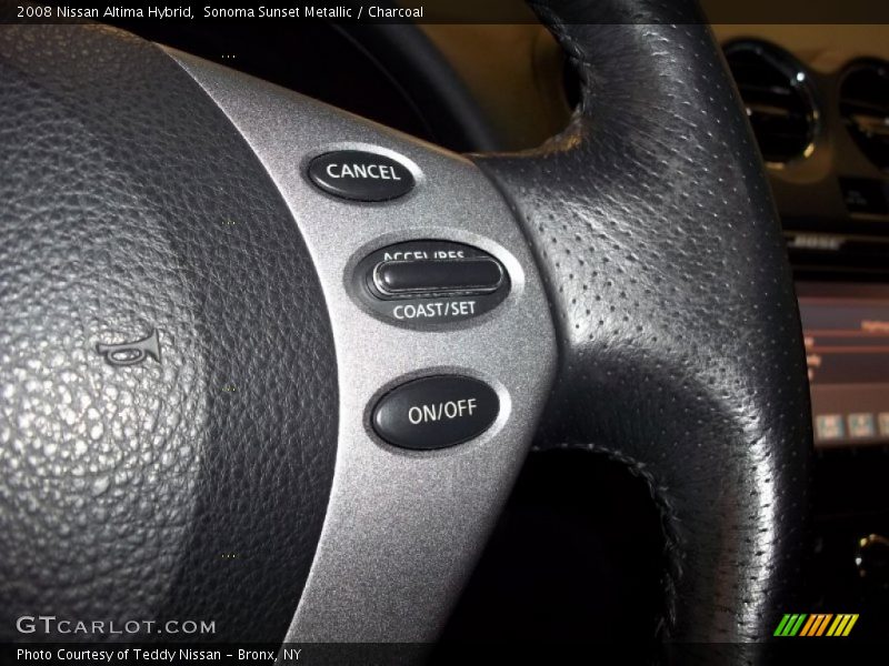 Controls of 2008 Altima Hybrid