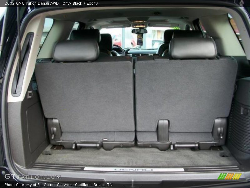 Onyx Black / Ebony 2009 GMC Yukon Denali AWD