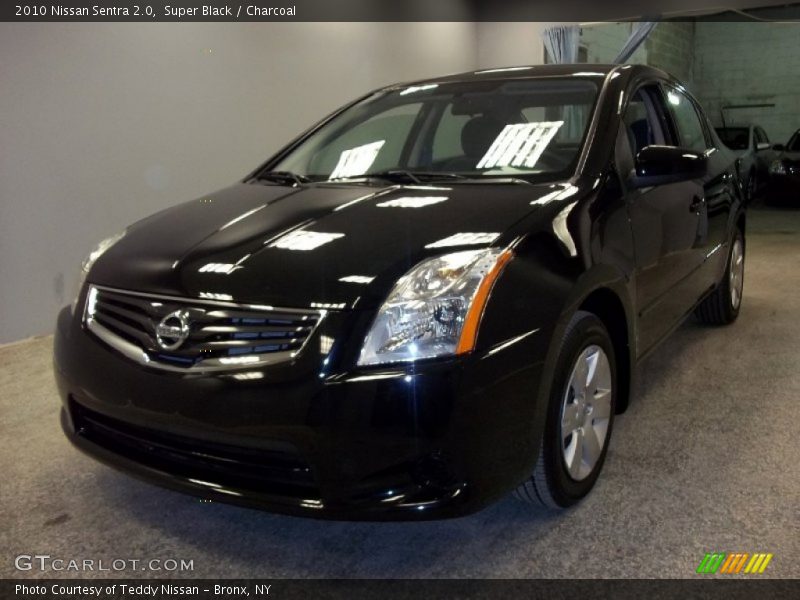 Super Black / Charcoal 2010 Nissan Sentra 2.0