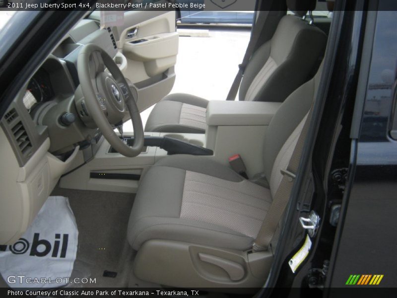 Blackberry Pearl / Pastel Pebble Beige 2011 Jeep Liberty Sport 4x4
